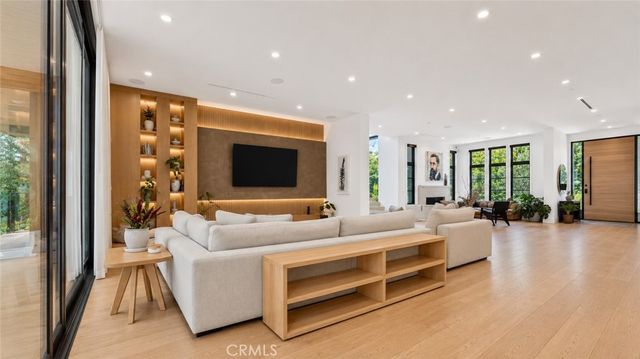 5050 Arundel, Woodland Hills, CA 91364