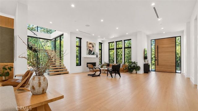 5050 Arundel, Woodland Hills, CA 91364