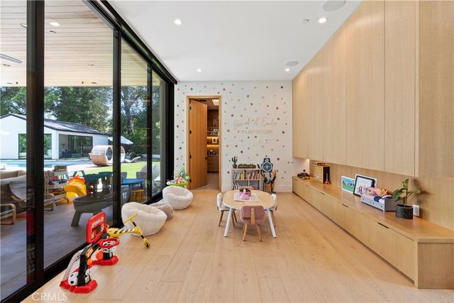 5050 Arundel, Woodland Hills, CA 91364