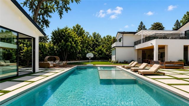 5050 Arundel, Woodland Hills, CA 91364