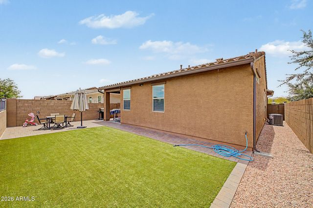 9012 W SOLANO Drive, Glendale, AZ 85305