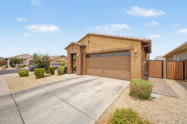 9012 W SOLANO Drive, Glendale, AZ 85305