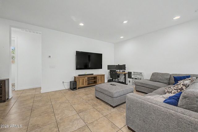 9012 W SOLANO Drive, Glendale, AZ 85305