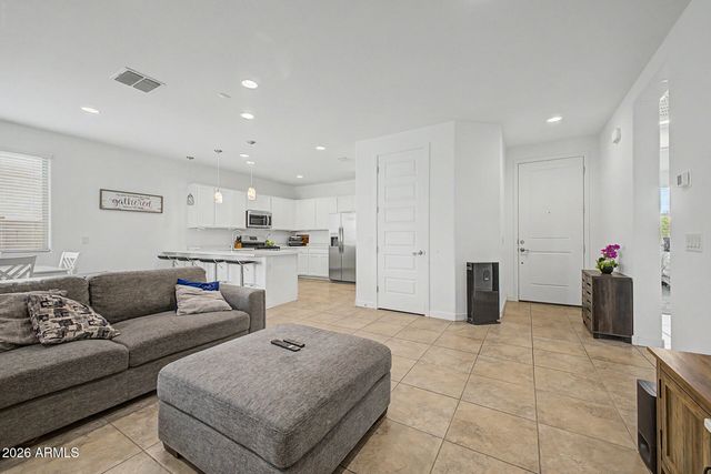 9012 W SOLANO Drive, Glendale, AZ 85305
