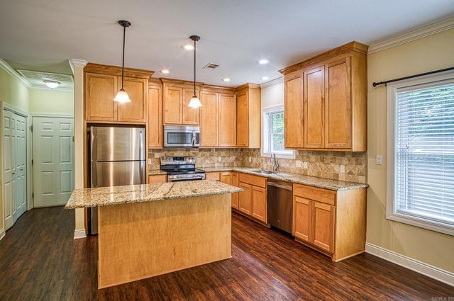 27 Sonora Way, Hot Springs Village, AR 71909