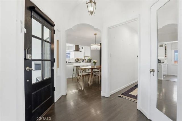 3921 Westside Avenue, Los Angeles, CA 90008