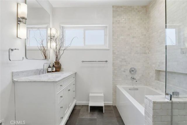 3921 Westside Avenue, Los Angeles, CA 90008