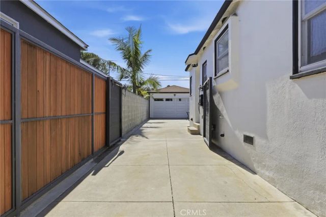 3921 Westside Avenue, Los Angeles, CA 90008