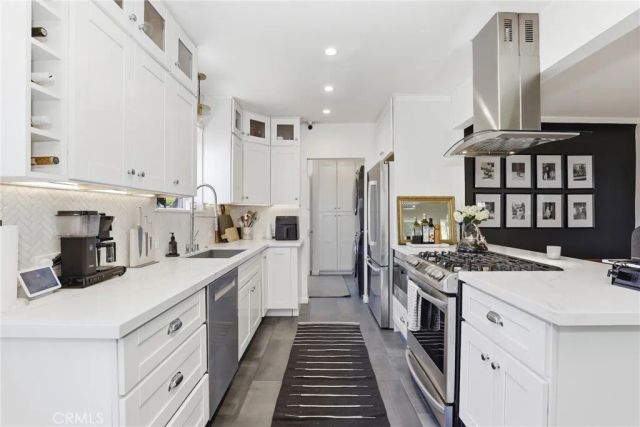 3921 Westside Avenue, Los Angeles, CA 90008