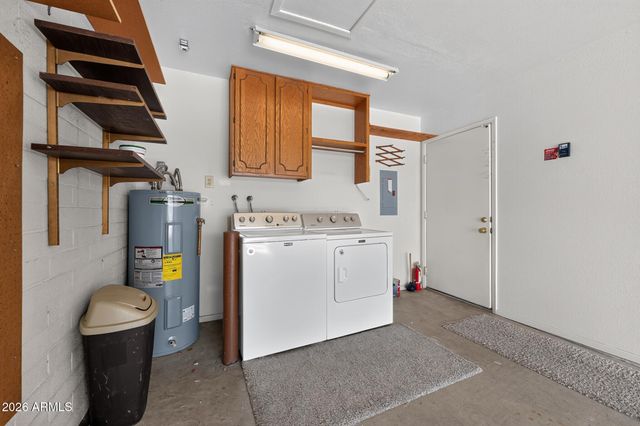 2064 S FARNSWORTH Drive 7, Mesa, AZ 85209