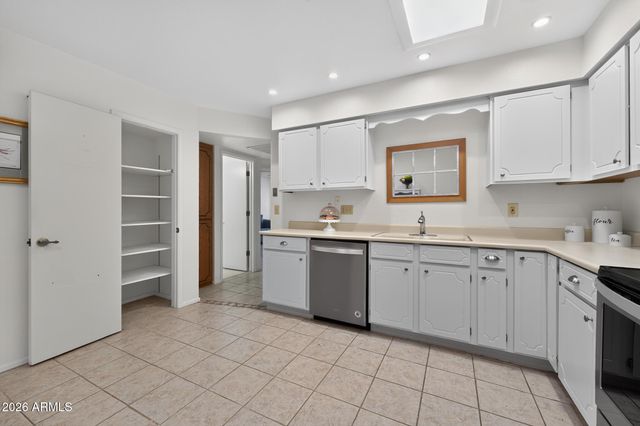 2064 S FARNSWORTH Drive 7, Mesa, AZ 85209