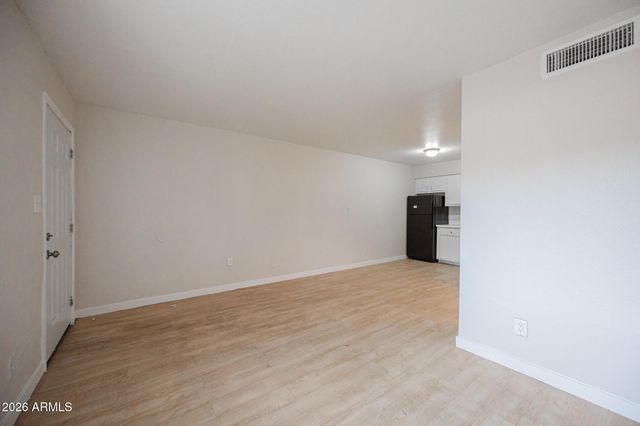 1703 W Mountain View Road 4, Phoenix, AZ 85021