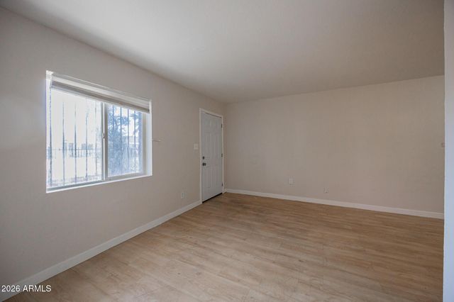 1703 W Mountain View Road 4, Phoenix, AZ 85021