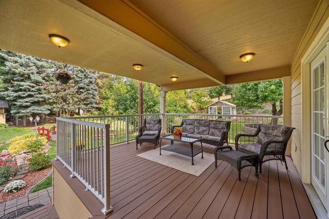 15922 E Foothills Rd, Spokane, WA 99217