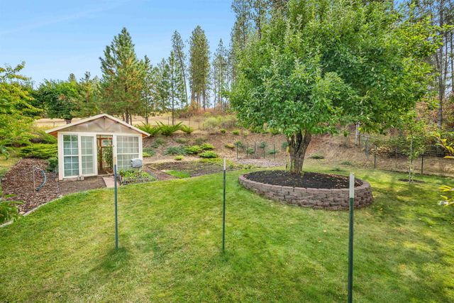 15922 E Foothills Rd, Spokane, WA 99217