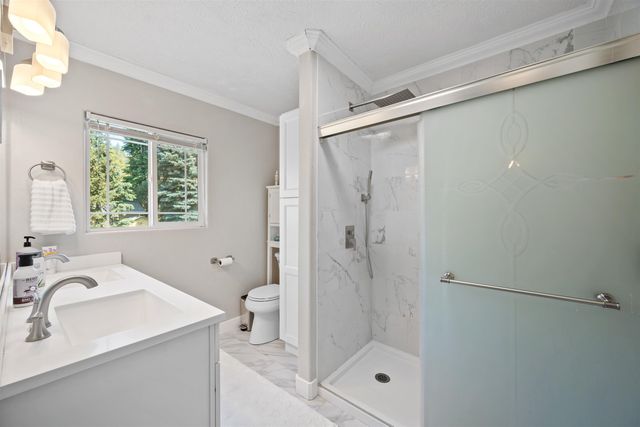 15922 E Foothills Rd, Spokane, WA 99217