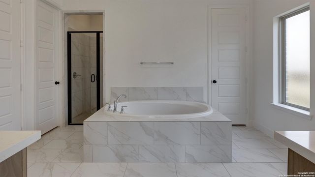 500 Pony Bend, Boerne, TX 78006