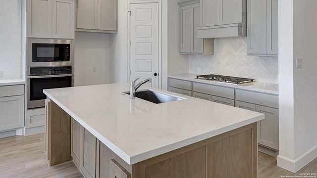 500 Pony Bend, Boerne, TX 78006