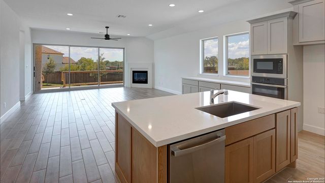 500 Pony Bend, Boerne, TX 78006