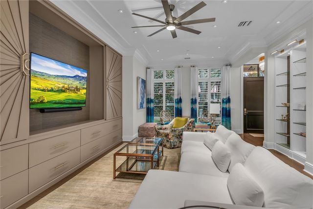 637 N PARK AVENUE, Winter Park, FL 32789