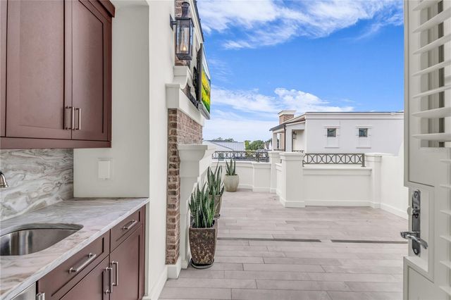 637 N PARK AVENUE, Winter Park, FL 32789