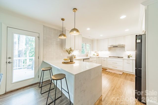 3821 Silver Bell Drive, Charlotte, NC 28211