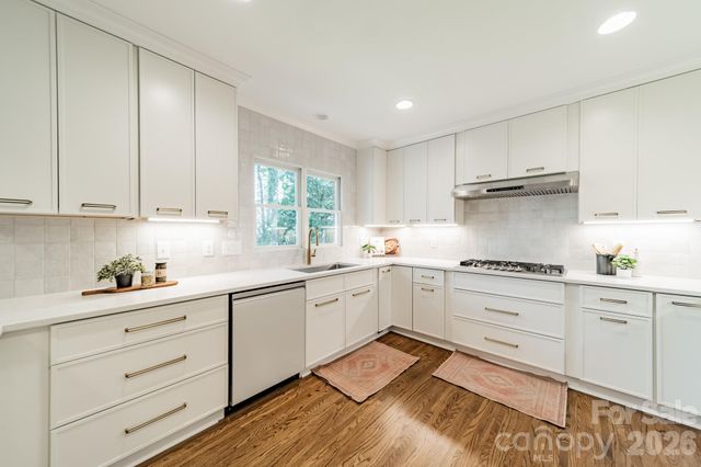 3821 Silver Bell Drive, Charlotte, NC 28211