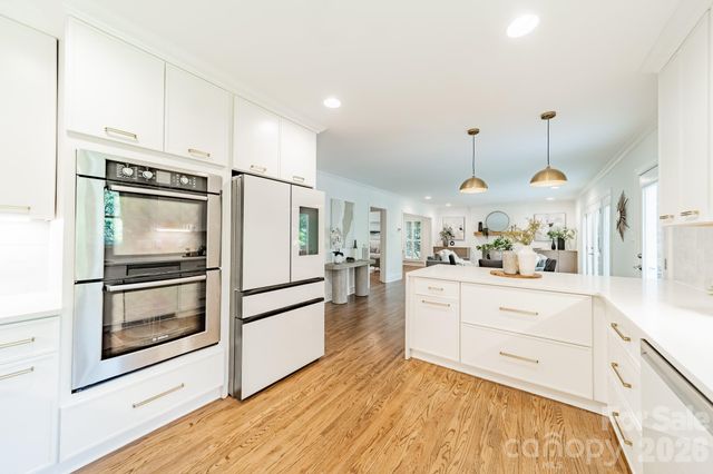 3821 Silver Bell Drive, Charlotte, NC 28211