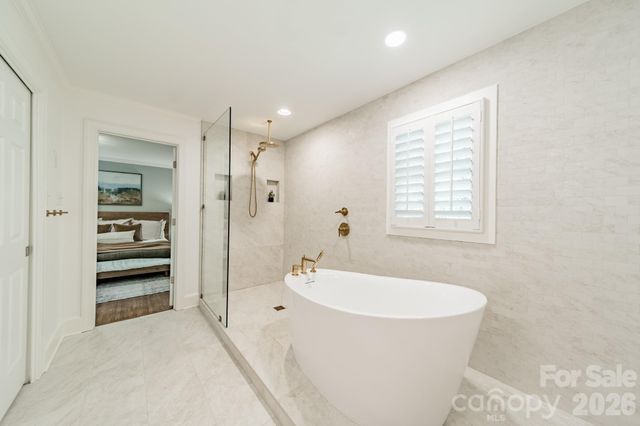 3821 Silver Bell Drive, Charlotte, NC 28211