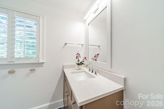 3821 Silver Bell Drive, Charlotte, NC 28211
