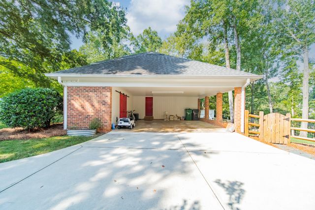 3821 Silver Bell Drive, Charlotte, NC 28211