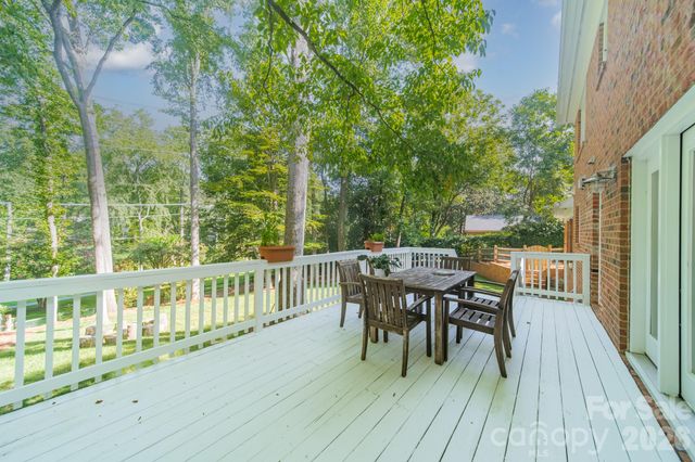 3821 Silver Bell Drive, Charlotte, NC 28211