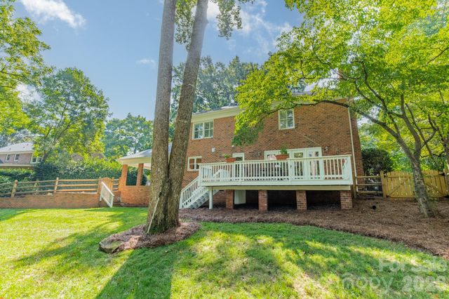 3821 Silver Bell Drive, Charlotte, NC 28211