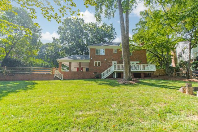 3821 Silver Bell Drive, Charlotte, NC 28211
