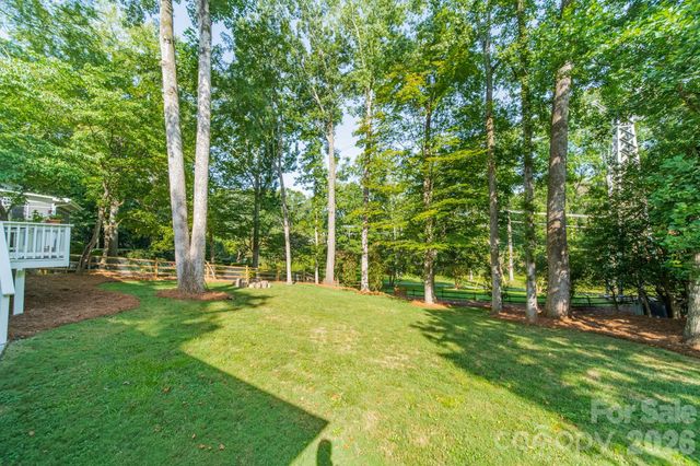 3821 Silver Bell Drive, Charlotte, NC 28211