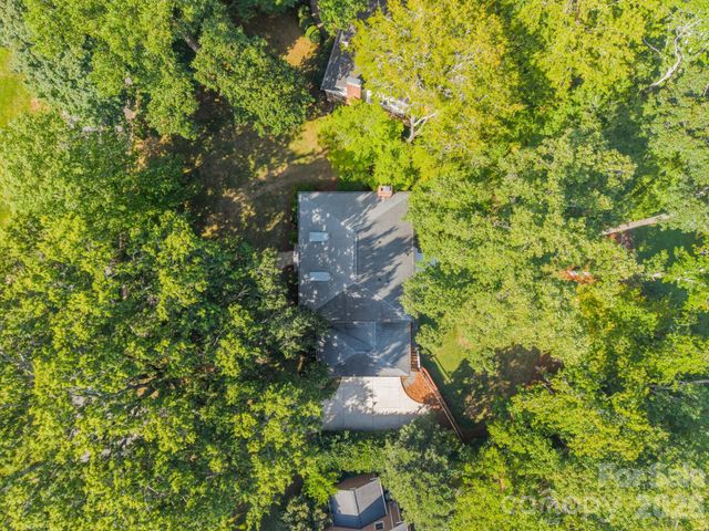 3821 Silver Bell Drive, Charlotte, NC 28211