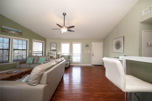 4729 Jolly Roger Road, Jamaica Beach, TX 77554