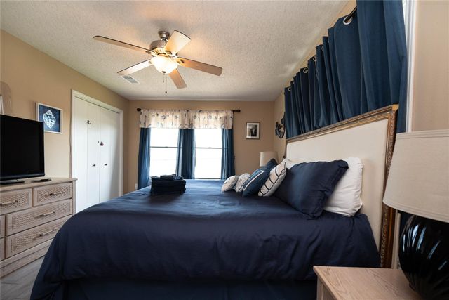 4729 Jolly Roger Road, Jamaica Beach, TX 77554