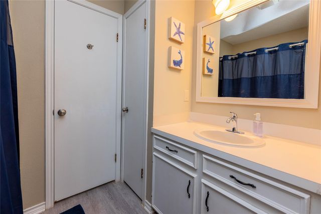 4729 Jolly Roger Road, Jamaica Beach, TX 77554