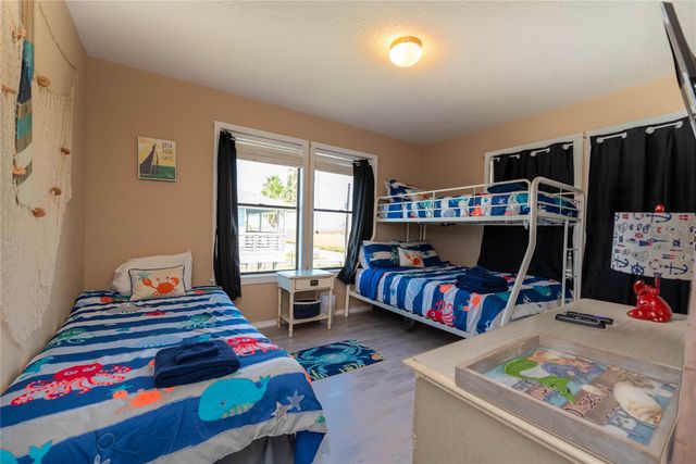 4729 Jolly Roger Road, Jamaica Beach, TX 77554