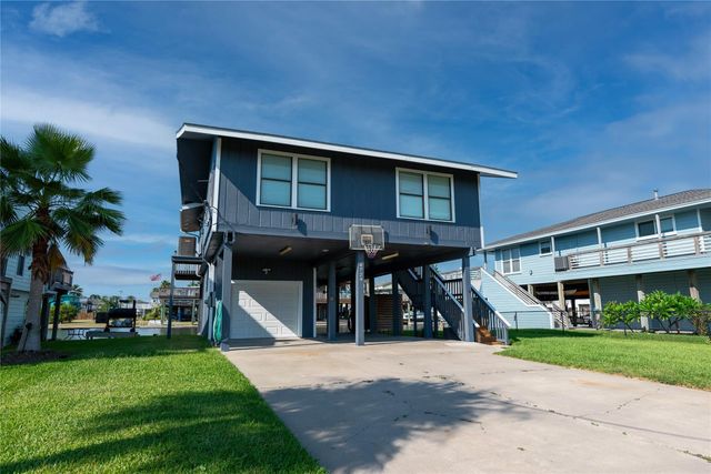 4729 Jolly Roger Road, Jamaica Beach, TX 77554