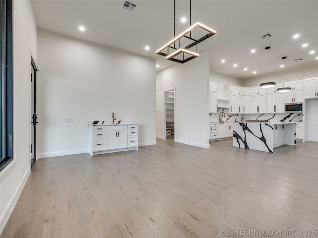 3022 W 81st Street, Tulsa, OK 74132