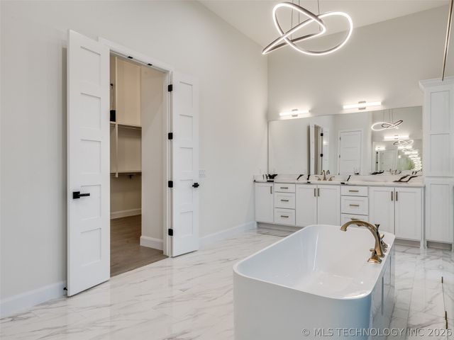 3022 W 81st Street, Tulsa, OK 74132