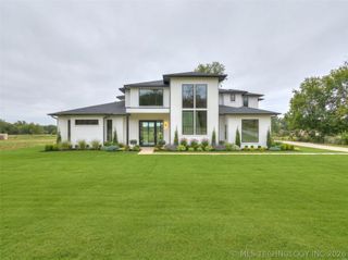 3022 W 81st Street, Tulsa, OK 74132