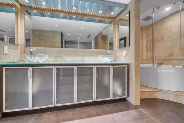 199 Ocean Lane Dr 1009, Key Biscayne, FL 33149