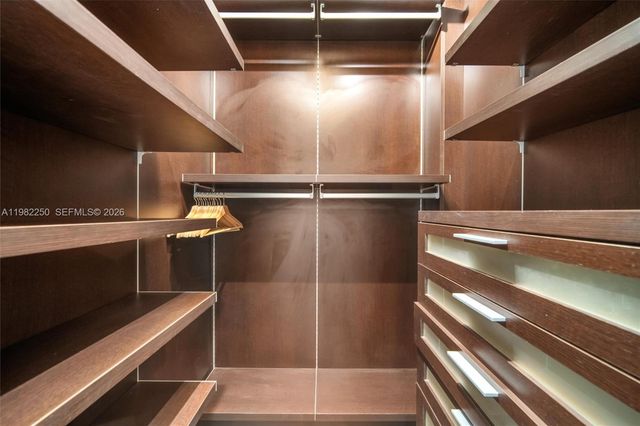 199 Ocean Lane Dr 1009, Key Biscayne, FL 33149