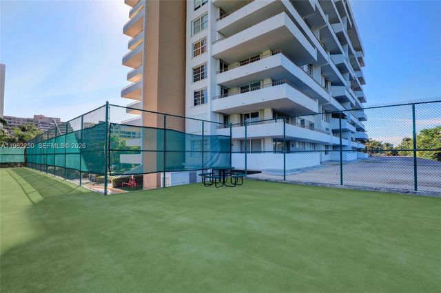 199 Ocean Lane Dr 1009, Key Biscayne, FL 33149