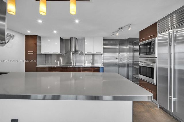 199 Ocean Lane Dr 1009, Key Biscayne, FL 33149