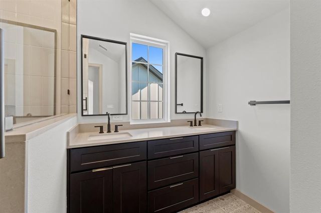 1736 Bunche RD Building 1, Austin, TX 78721