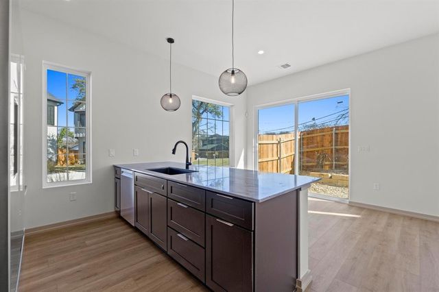 1736 Bunche RD Building 1, Austin, TX 78721